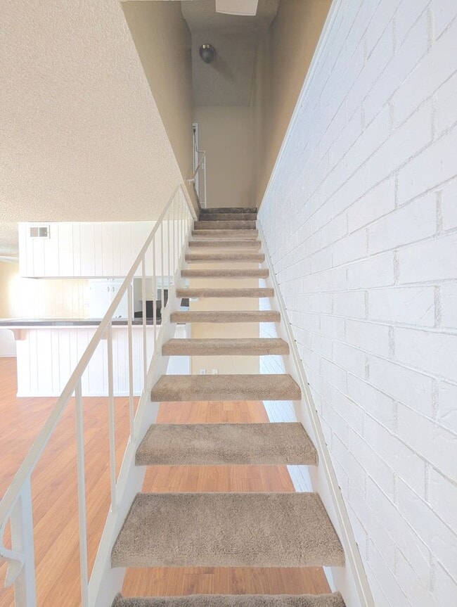 Building Photo - 6435 Greenback Ln