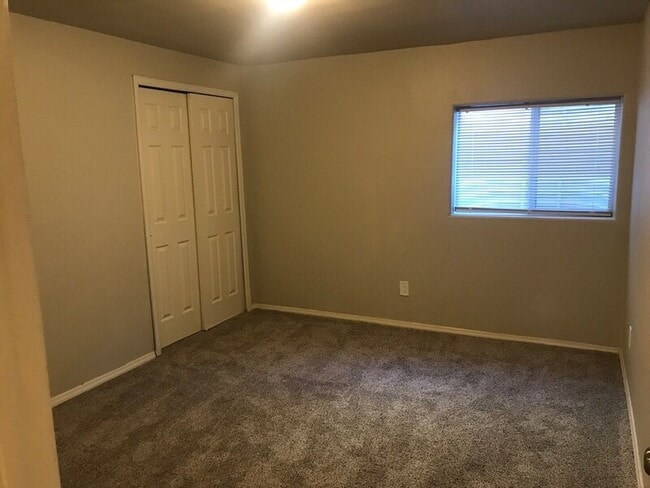 Building Photo - 716 Harvest Field Way