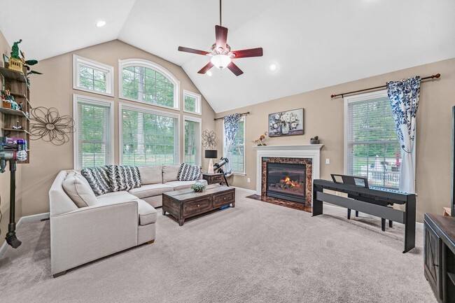Building Photo - 4 Bedroom 4 Bath culdesac home in the Hart...