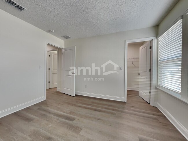 Building Photo - 11476 Bay Hl Cir