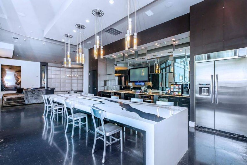 Building Photo - 4123 Cedar Springs Rd