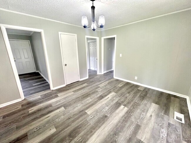 Building Photo - 6117 Colfax Rd NW