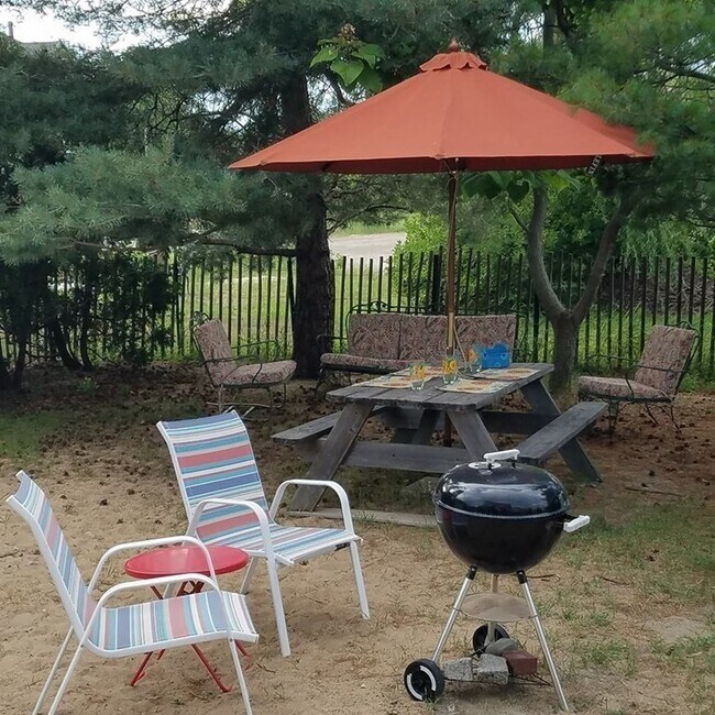 Building Photo - 13 Plum Island Blvd