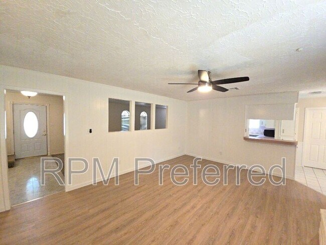 Building Photo - 12702 Ravensway Dr