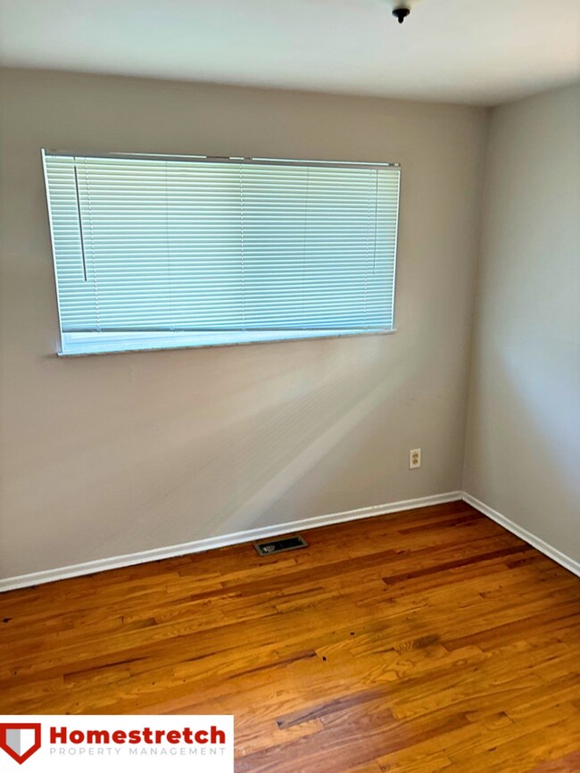 Building Photo - 10104 Douglas Ct