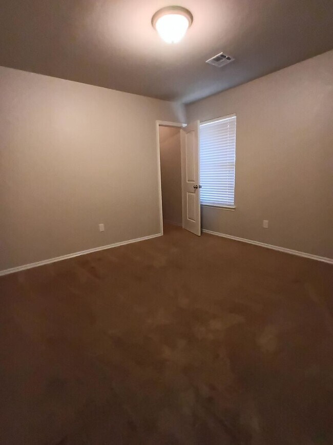 Building Photo - 2432 NW 197th St