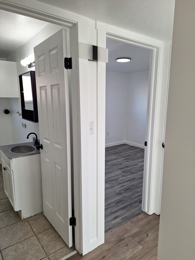 Building Photo - Roy 4-plex 2002