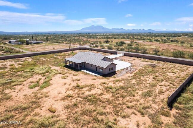 Building Photo - 8373 E Sunwing Ridge Dr