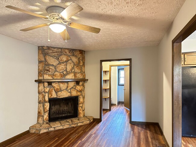 Building Photo - COMING SOON! Lovely 3 BR House in Tates Creek! Garage, Fenced Backyard, Pets Ok