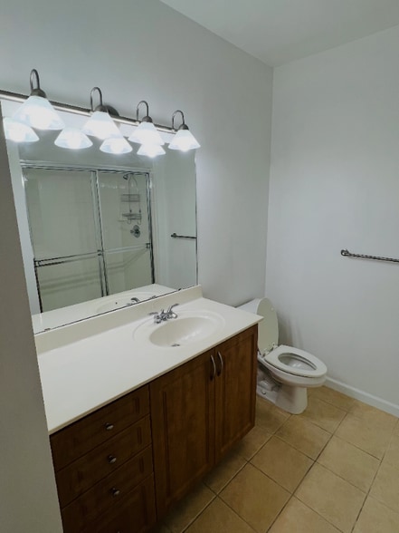 Building Photo - 12925 Centre Park Cir