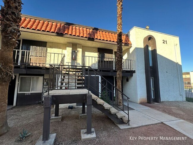 Building Photo - 1405 E Vegas Valley Dr