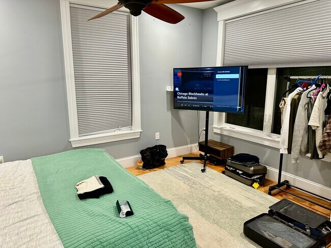 Building Photo - 11 S Mason St