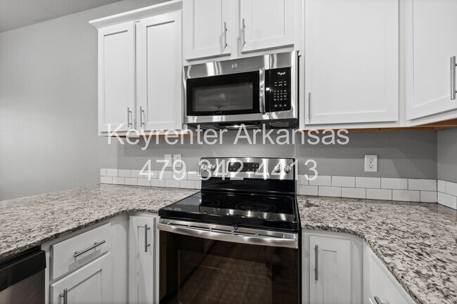 Building Photo - 1225 N Sicily Ln