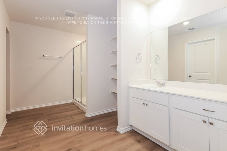 Building Photo - 3909 Amethyst Dr