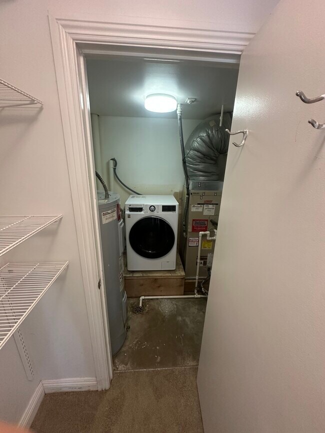 Building Photo - 1721 Northfield Square