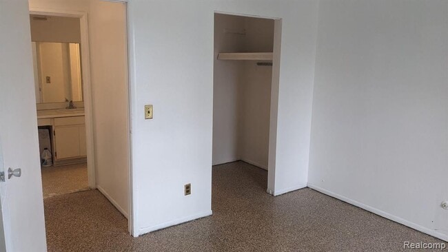 Building Photo - 1565 Cherboneau Pl