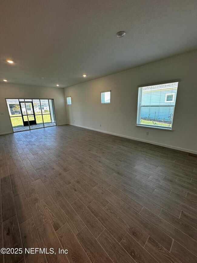 Building Photo - 235 Simonson Run