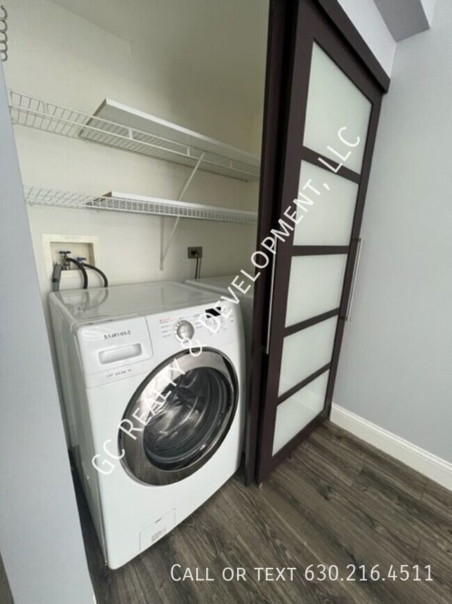 Building Photo - ***HIGHPOINT COMMUNITY / GORGEOUS UPDATED ...