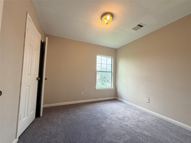 Building Photo - 5408 Groveton St