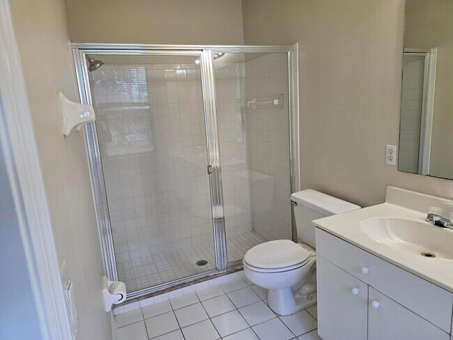 Building Photo - 2601 SE Creston Ln