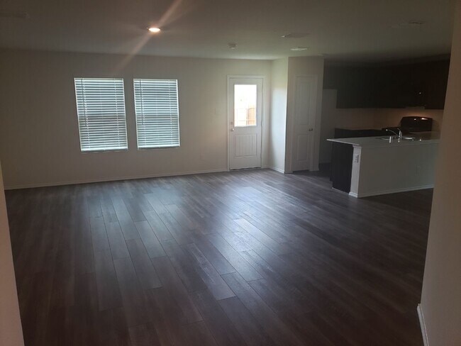 Building Photo - 2051 Puma St