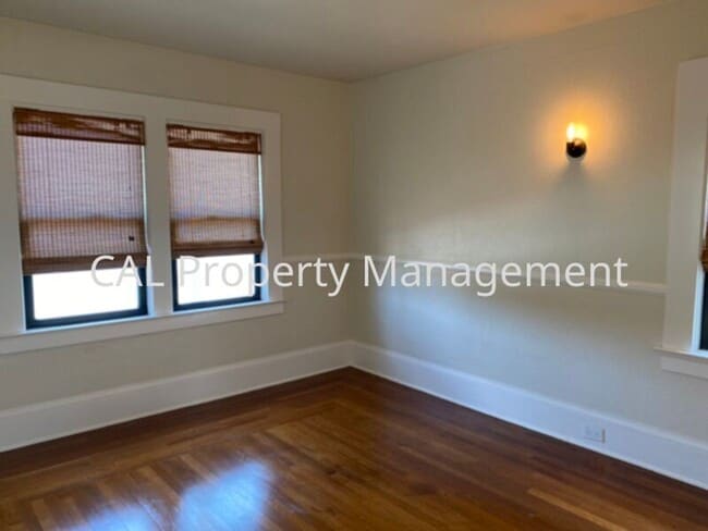Building Photo - Charming 2 Bed/1.5 Bath house!