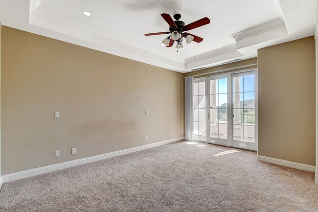 Building Photo - Luxury Resort Style Condo in Lake Las Vegas