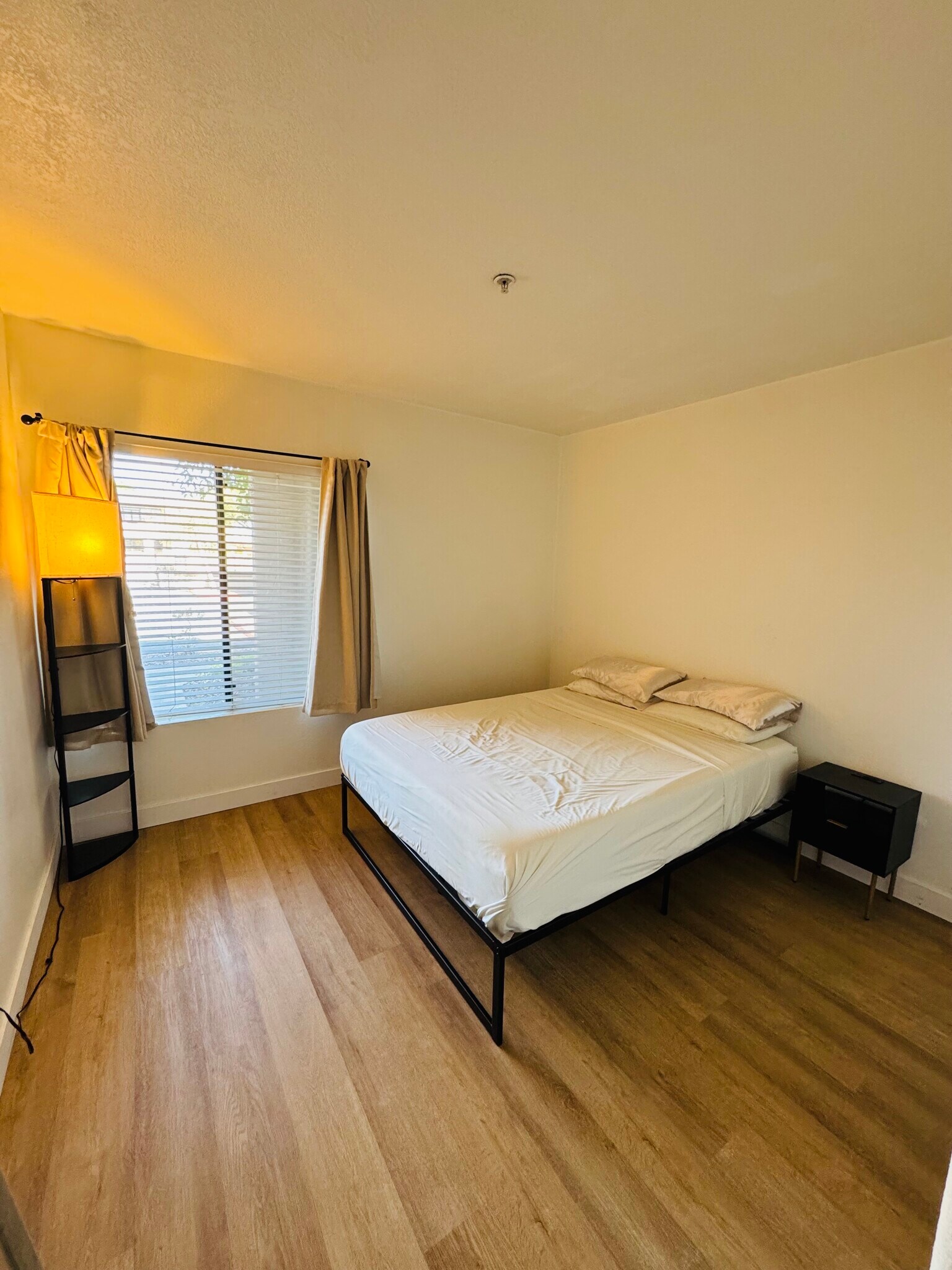 Building Photo - 7008 E Gold Dust Ave