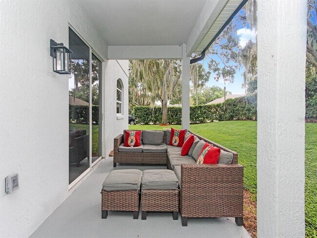 Building Photo - 687 Statenville Ct