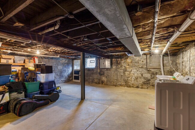 Building Photo - 6644 Gravois Ave