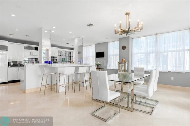 Building Photo - 2110 N Ocean Blvd