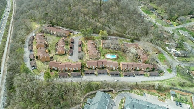 Building Photo - 6905 Highland Park Dr