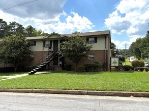 Building Photo - 5909 Lone Oak Dr SW