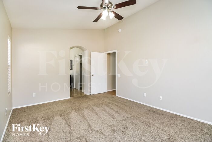 Building Photo - 2834 S Paseo Loma