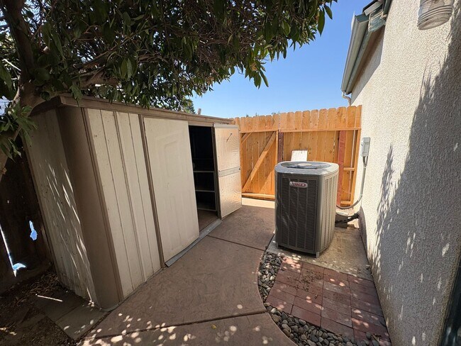 Building Photo - 314 N Virmargo St