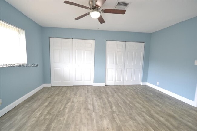 Building Photo - 5040 SW 13th St