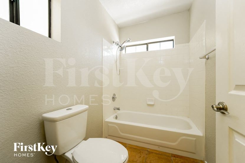 Building Photo - 6154 N Integrity Dr