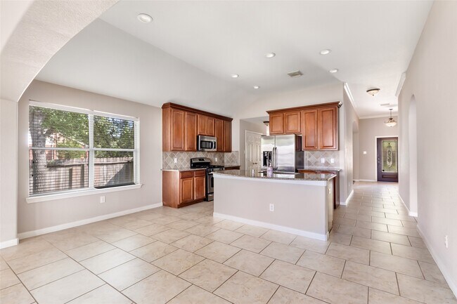 Building Photo - 20787 Oakhurst Park Dr