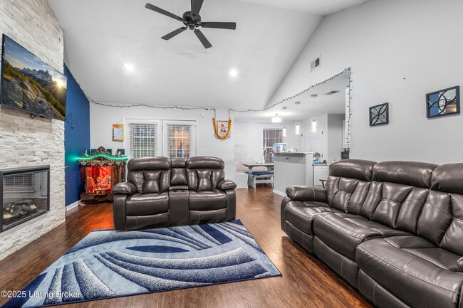 Building Photo - 175 Hannah Way