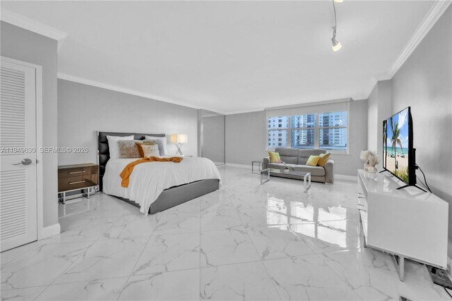 Building Photo - 2501 S Ocean Dr