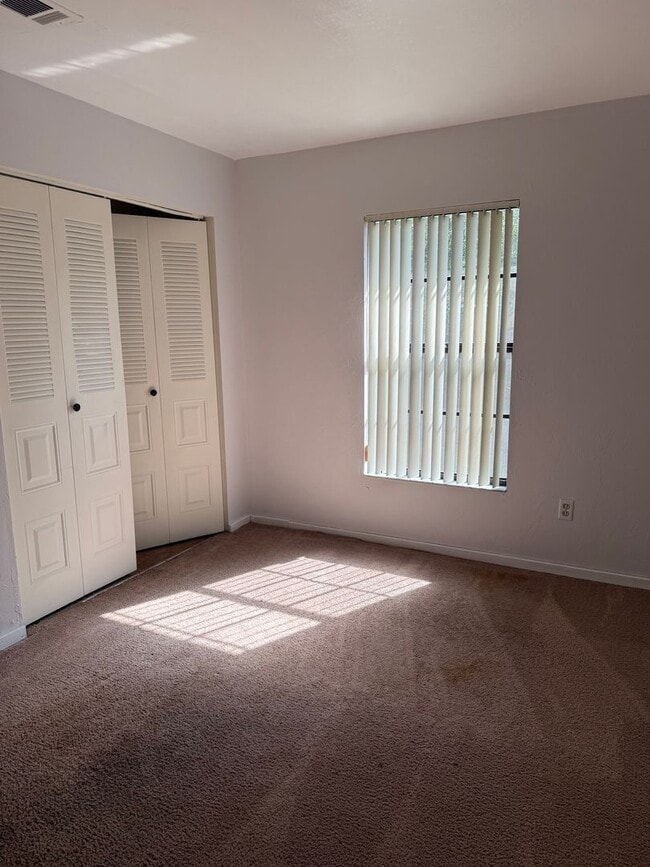 Building Photo - *MOVE IN SPECIAL: 1/2 OFF 2ND MONTH'S RENT...