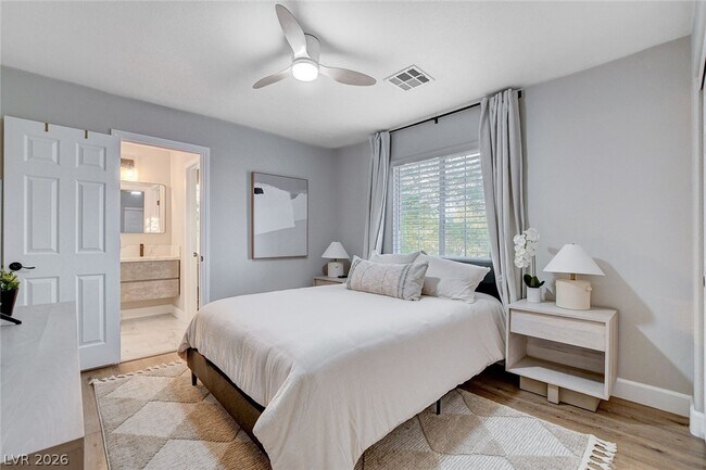 Building Photo - 10400 Raining Sky St