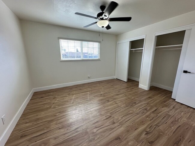 Building Photo - MOVE IN SPECIAL!