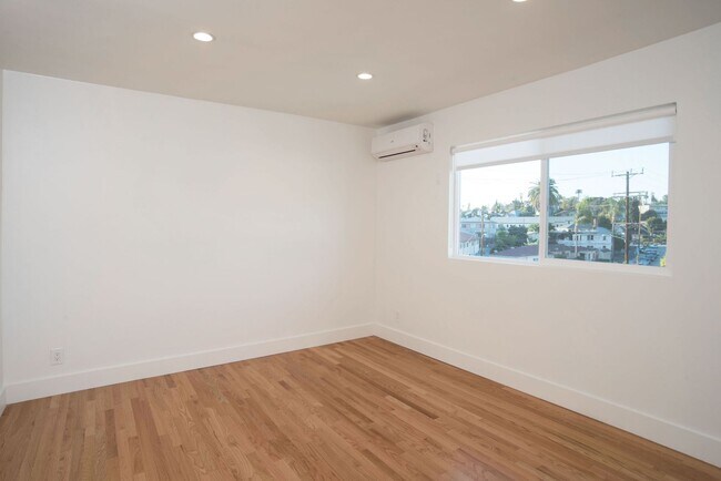 Building Photo - 1167 Bellevue Ave