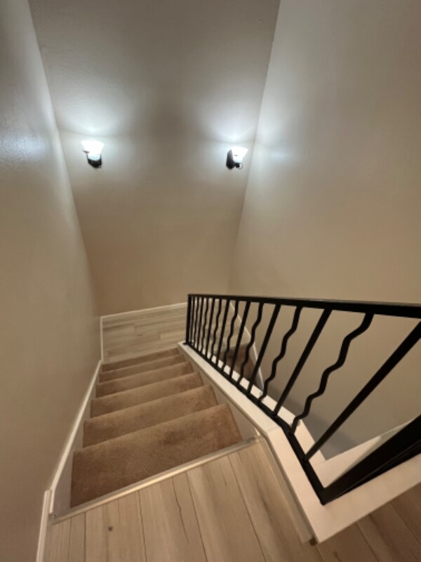 Building Photo - 7023 E 4th St