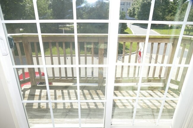 Building Photo - 237 S Oak Creek Ln