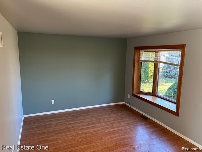 Building Photo - 5102 Franklin Park Dr