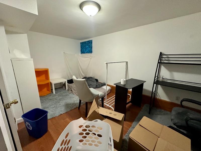 Building Photo - 30 Linden St