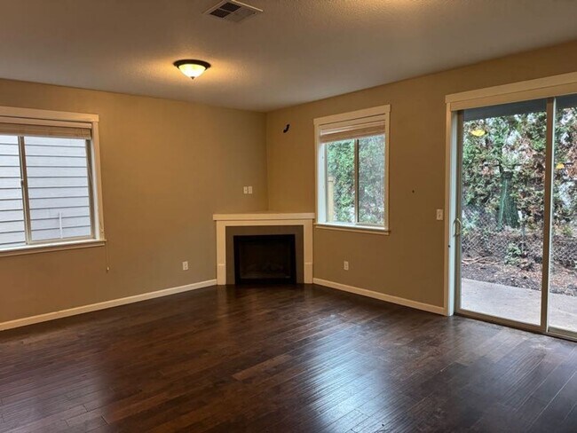 Building Photo - 2706 NE 130th Ct