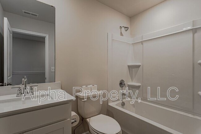 Building Photo - 215 Eagle Watch Wy